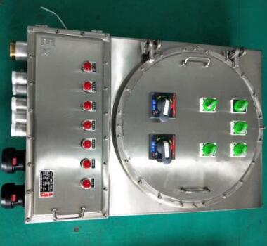 不銹鋼材質(zhì)防爆配電箱 不銹鋼材質(zhì)防爆配電箱